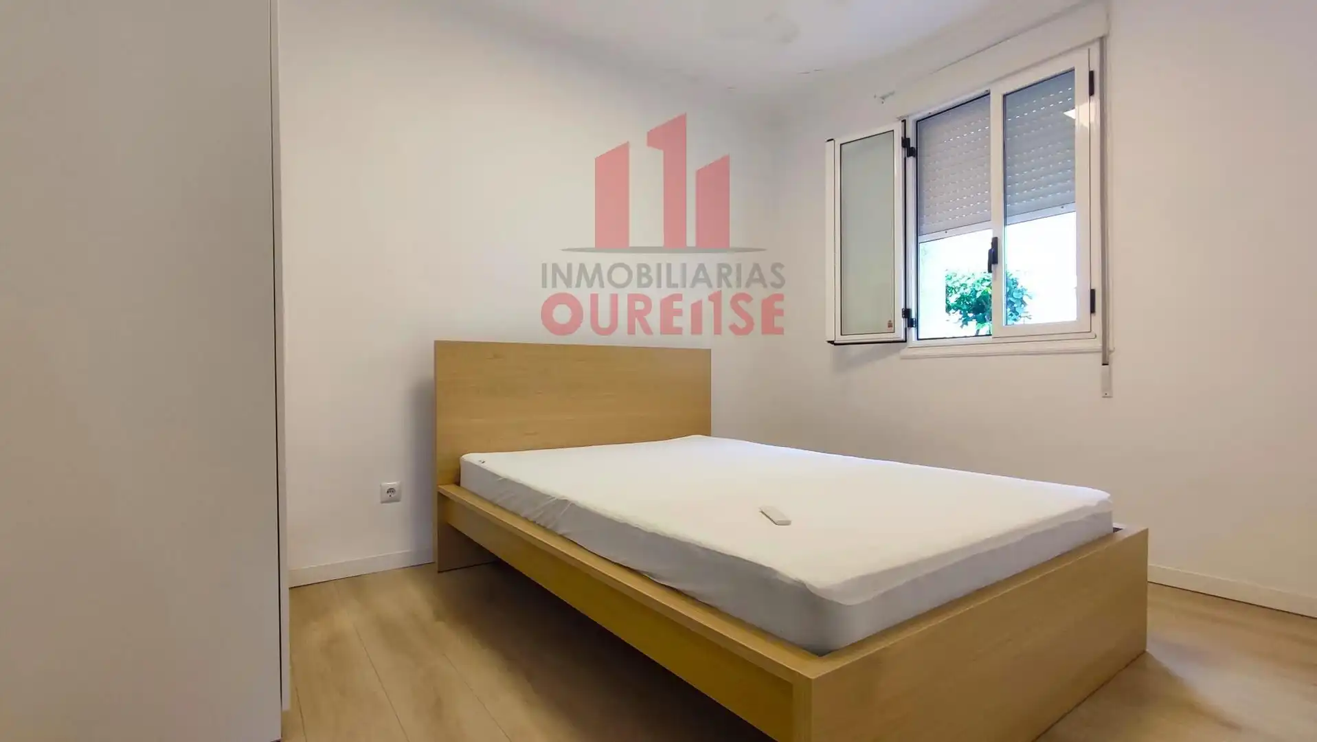 Dormitori de Casa o xalet de lloguer en Ourense Capital  amb Calefacció, Traster i Moblat