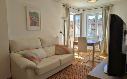 Sala d'estar de Apartament en venda en Ezcaray amb Calefacció, Terrassa i Traster