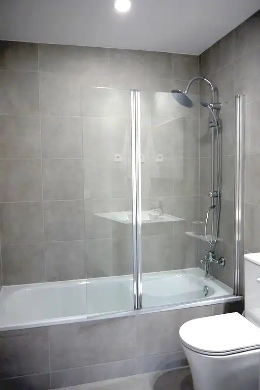 Bathroom of Flat for rent in Bilbao   with Heating, Terrace and Swimming Pool