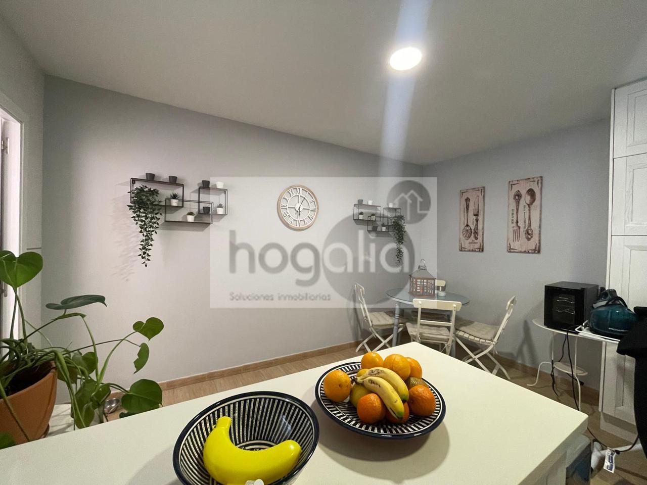 Kitchen of Flat to rent in  Sevilla Capital  with Air Conditioner and Furnished