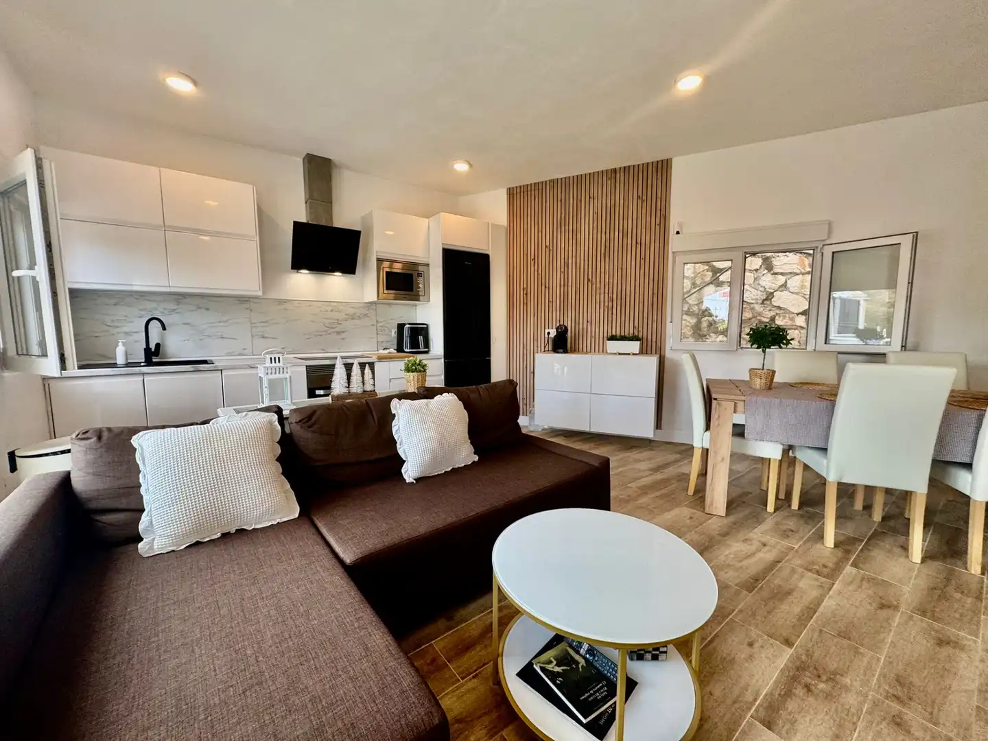Sala d'estar de Casa o xalet en venda en Mijas amb Aire condicionat, Jardí privat i Terrassa