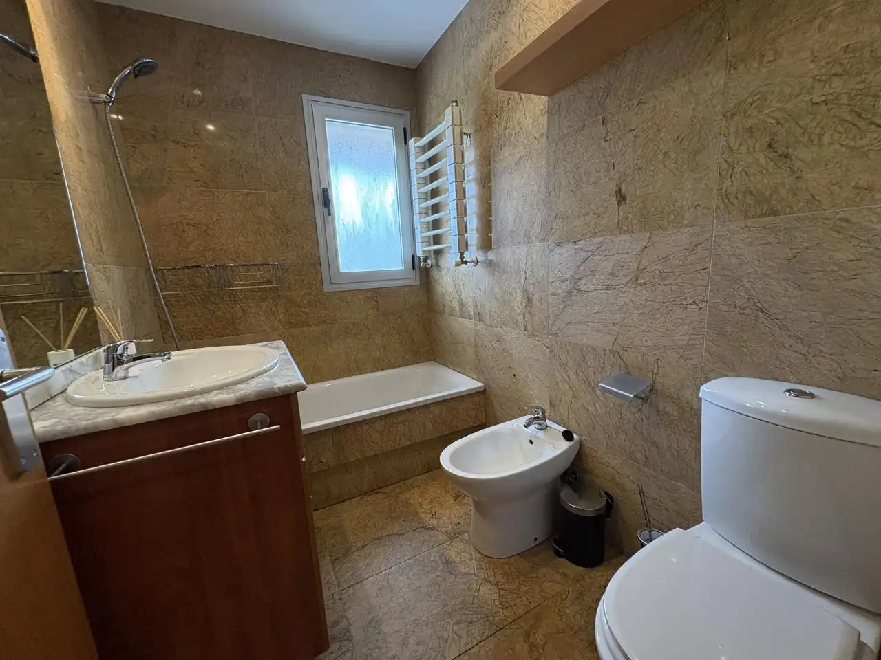 Baño de Piso en venta en Madrid con Aire acondicionado, Calefacción y Terraza