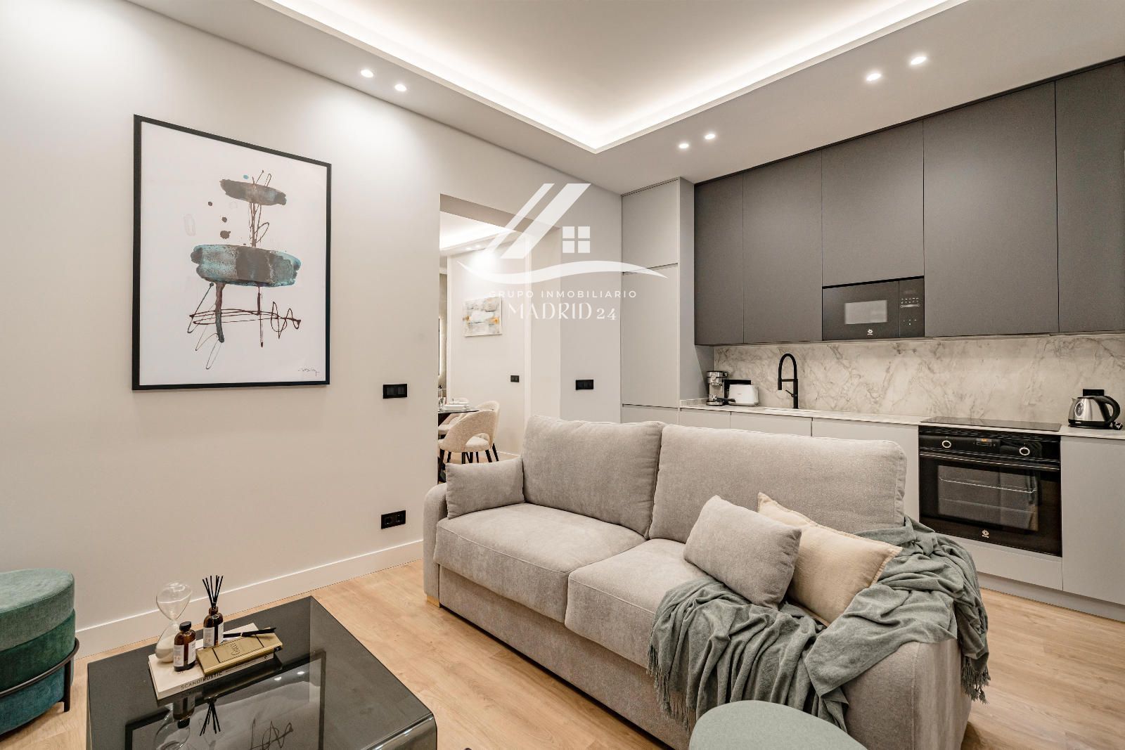 Living room of Flat for sale in  Madrid Capital  with Air Conditioner, Heating and Terrace
