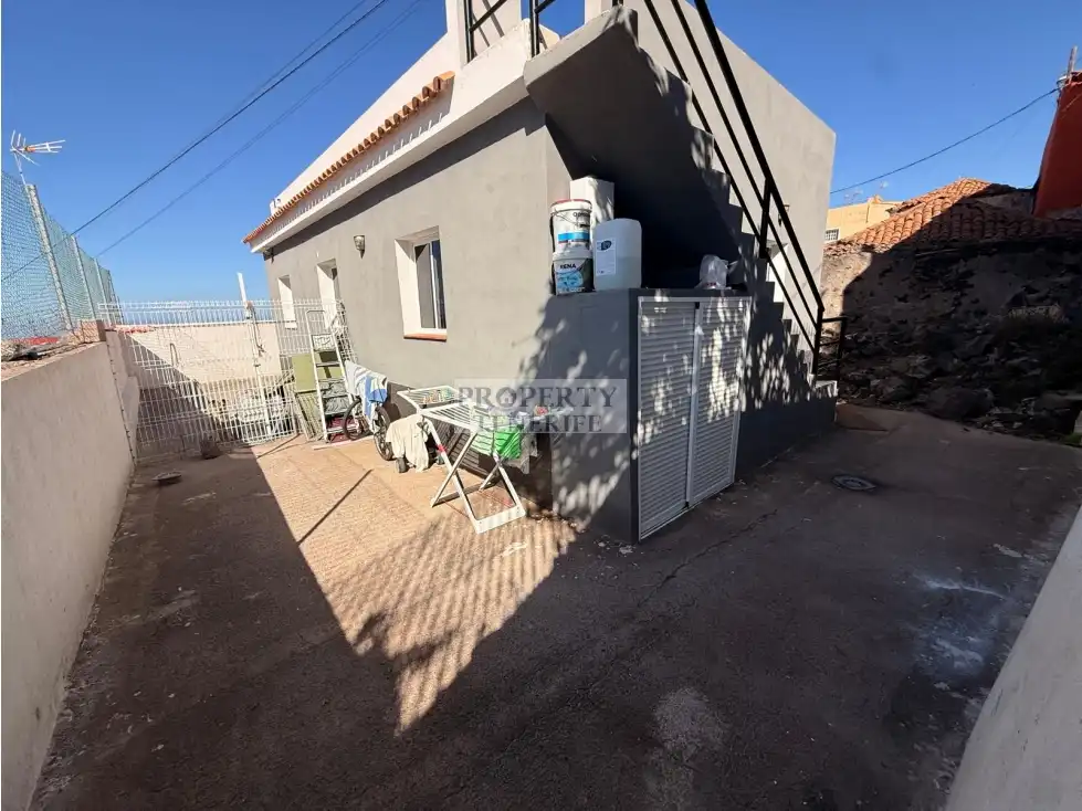Außenansicht von Haus oder Chalet zum Verkauf in Guía de Isora mit Möbliert
