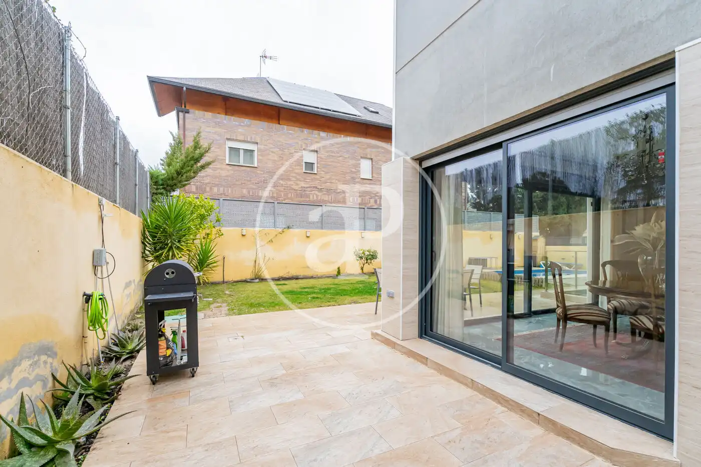 Terraza de Casa adosada en venta en Pozuelo de Alarcón con Aire acondicionado, Calefacción y Jardín privado
