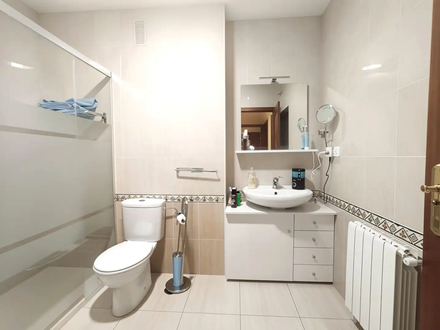 Baño de Apartamento en venta en Don Benito con Aire acondicionado, Calefacción y Trastero