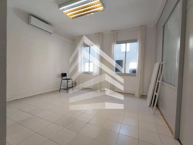 Oficina en Alquiler en Carrer de Morales en Barri de les Corts