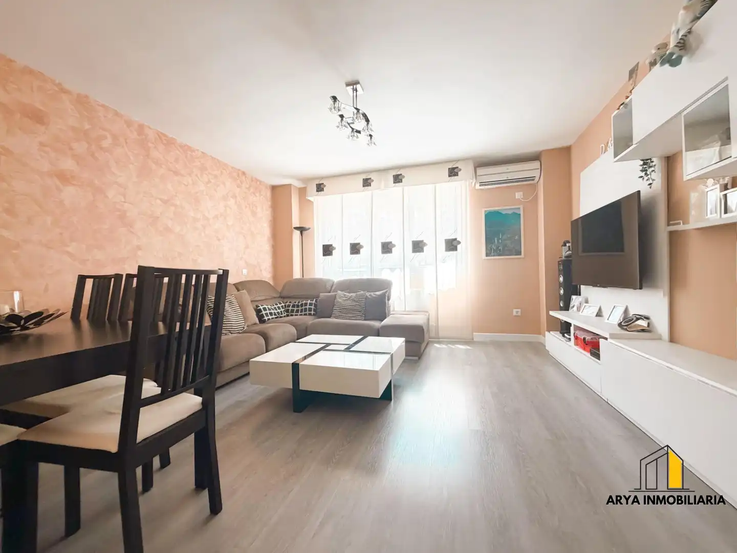 Sala de estar de Piso en venta en Torrejón de Ardoz con Aire acondicionado, Calefacción y Trastero