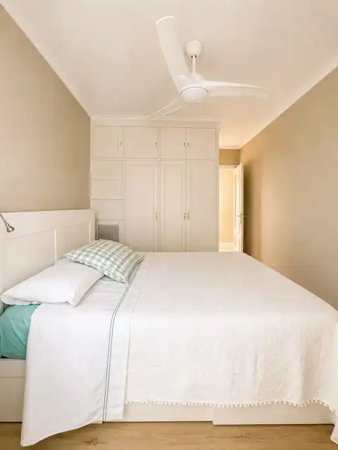 Bedroom of Flat for sale in Madrid  with Heating, Parquet flooring and Oven