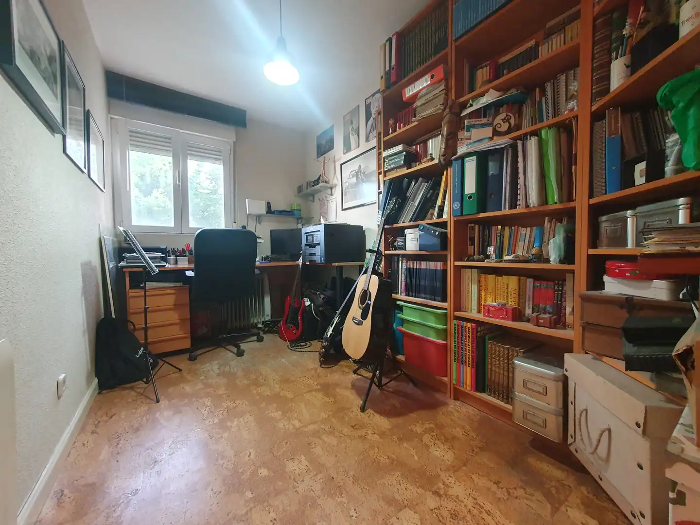 Sala d'estar de Pis en venda en San Sebastián de los Reyes amb Calefacció, Jardí privat i Moblat