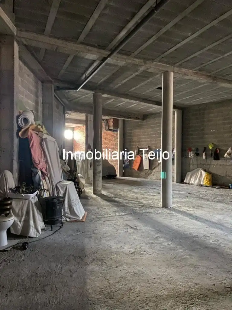 Local comercial en venta en A Malata - Catabois - Ciudad Jardín
