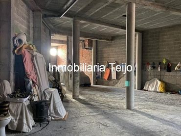 Local comercial en venda a A Malata - Catabois - Ciudad Jardín