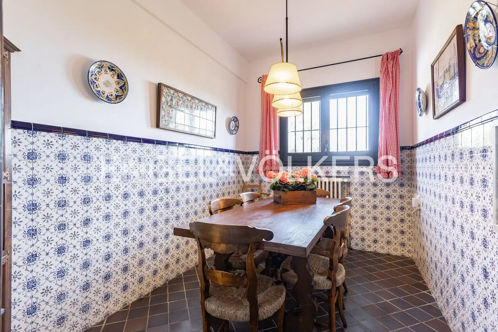 Menjador de Casa o xalet en venda en Premià de Dalt amb Calefacció, Jardí privat i Terrassa