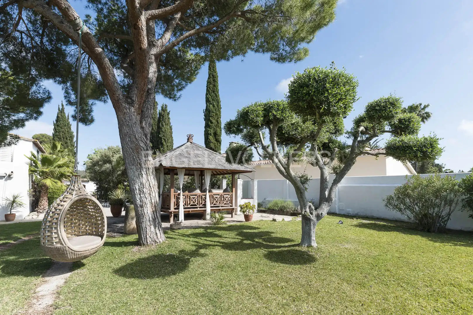 Garden of Buildings for sale in Sant Pere de Ribes