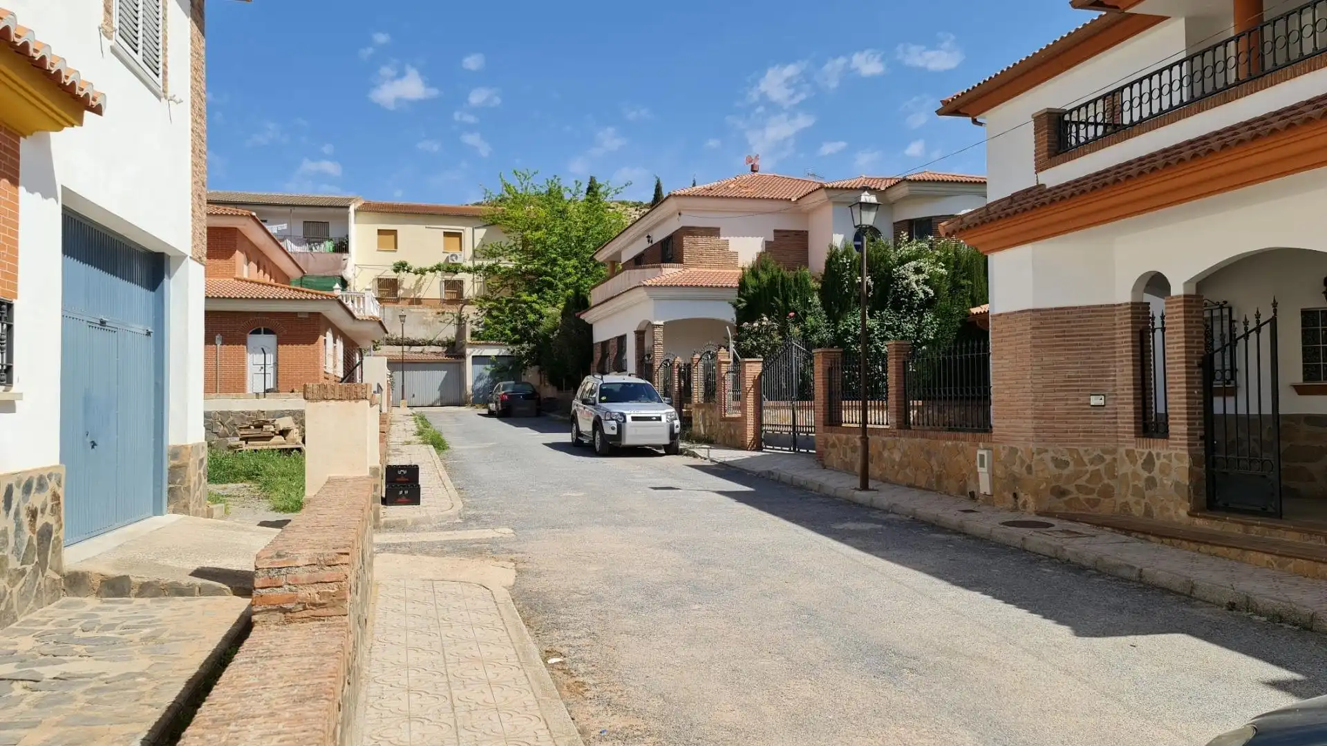 Vista exterior de Casa o xalet en venda en La Peza amb Calefacció, Jardí privat i Terrassa