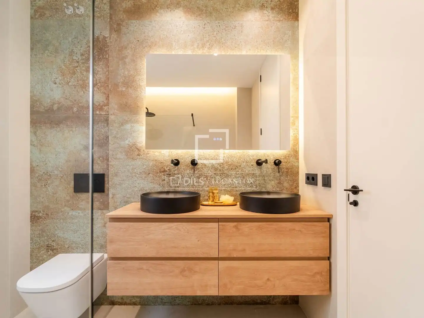 Bathroom of Flat for sale in L'Eixample