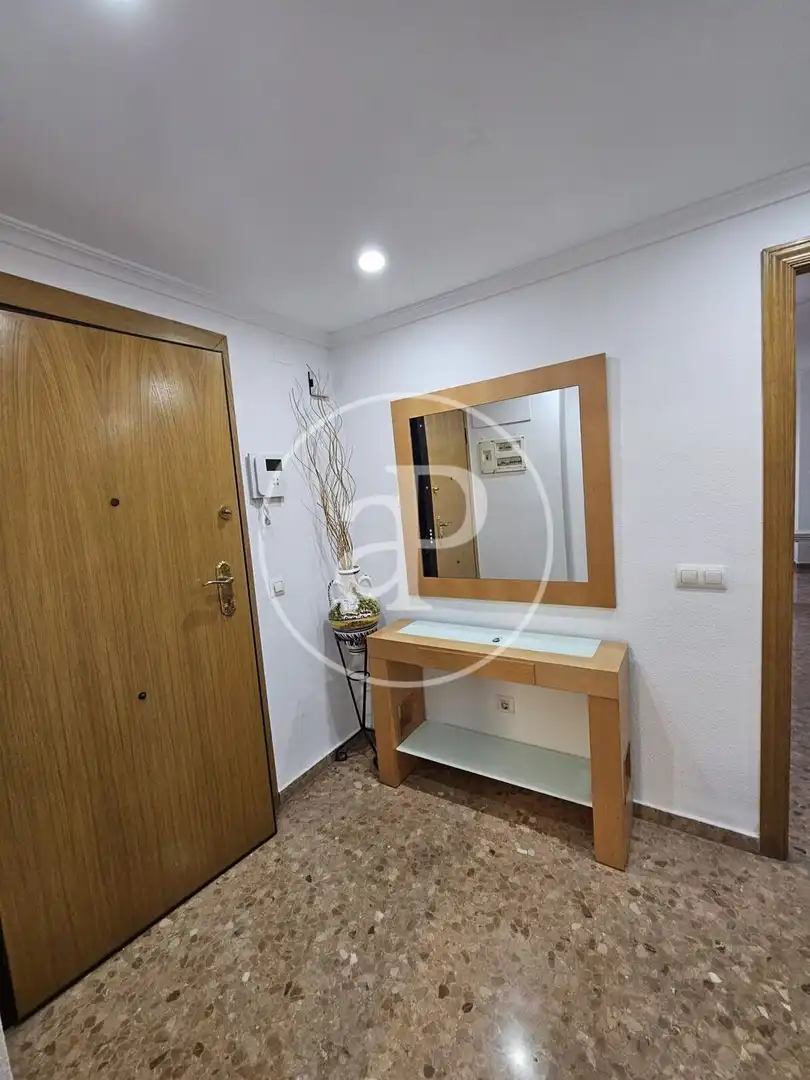 Piso de alquiler en Sagunto / Sagunt con Amueblado, Balcón y Piscina comunitaria