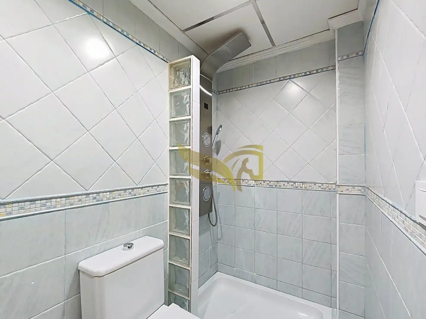 Baño de Piso en venta en Santomera con Terraza y Amueblado
