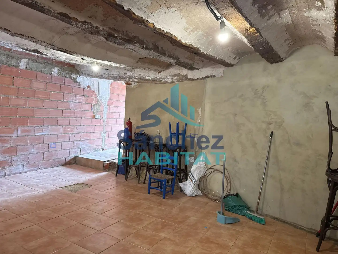 Finca rústica en venda en Chelva amb Jardí privat, Terrassa i Traster
