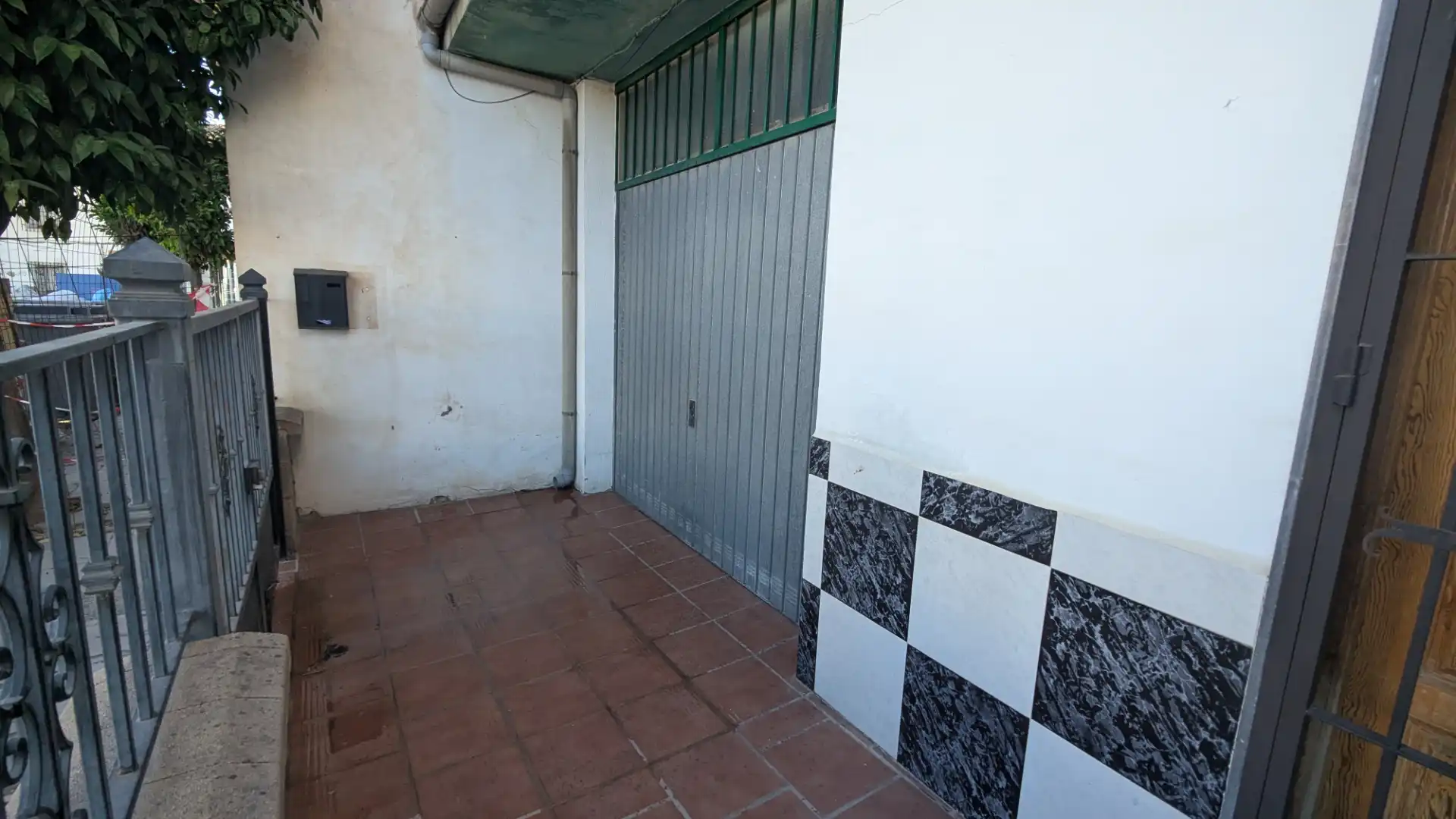 Casa adosada en venta en Las Gabias con Calefacción y Terraza
