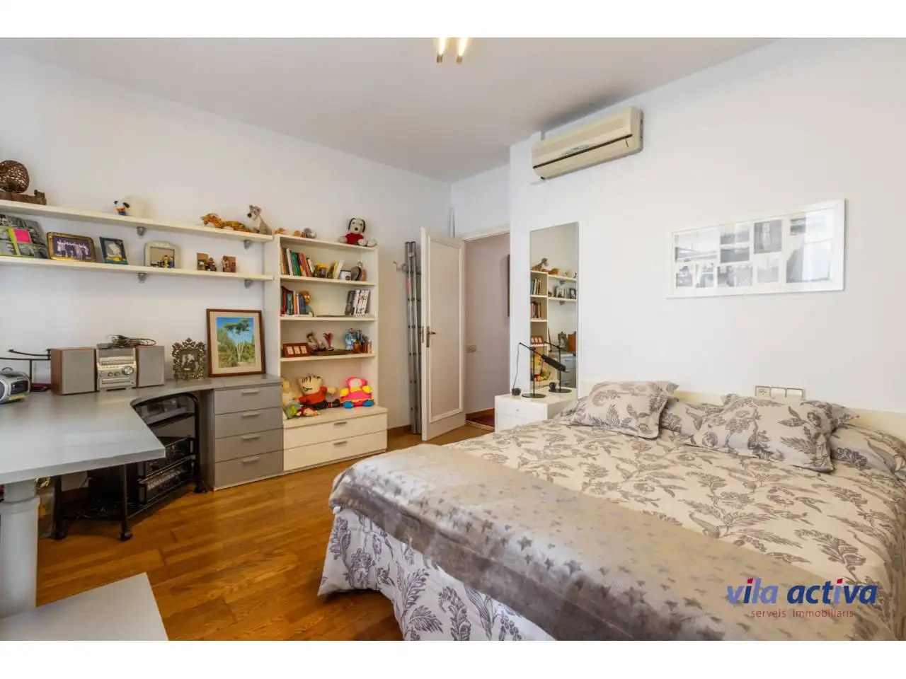 Dormitori de Casa o xalet en venda en Terrassa amb Aire condicionat, Calefacció i Jardí privat