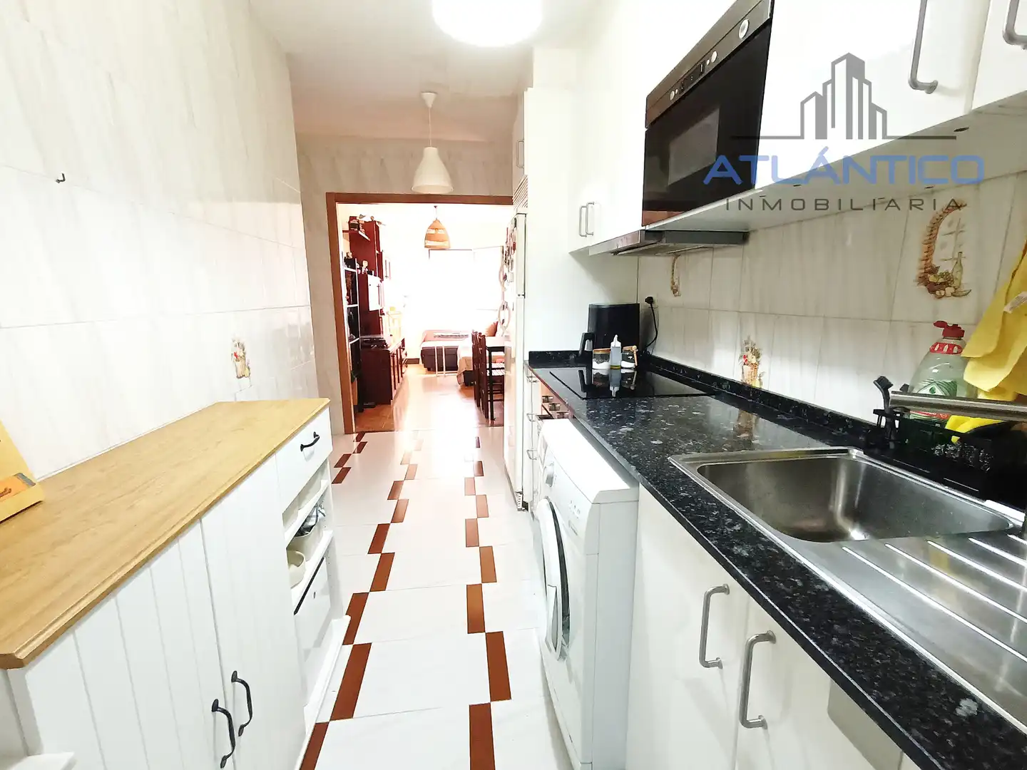 Cocina de Apartamento en venta en A Coruña Capital  con Amueblado, Horno y Lavadora
