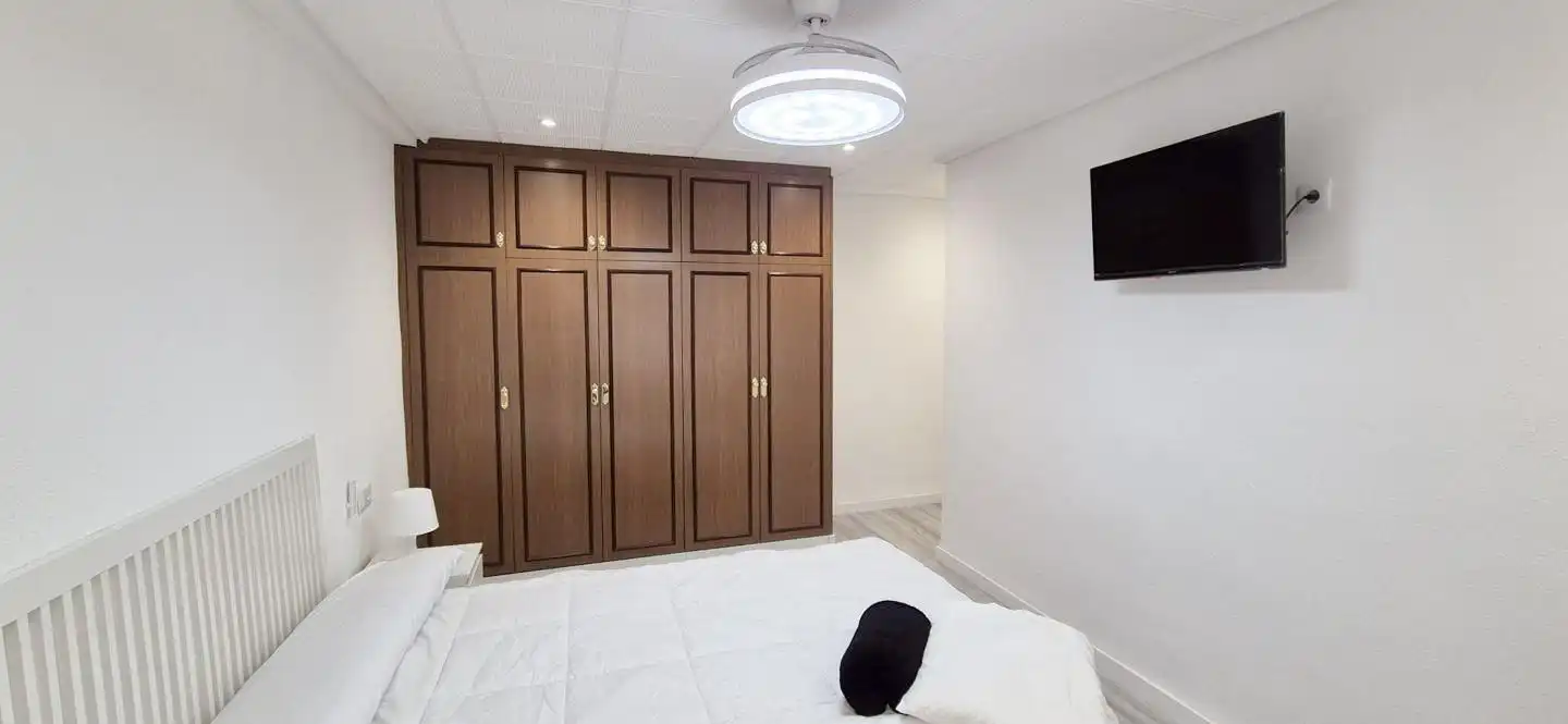 Schlafzimmer von Wohnung zum Verkauf in Elche / Elx mit Möbliert