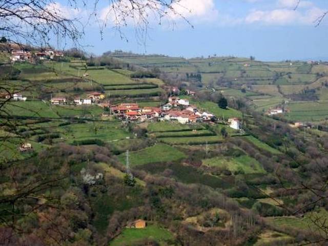 Casa-chalet en Venta en Morcín