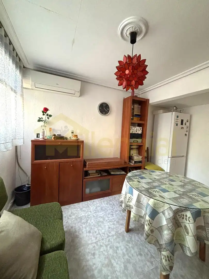 Sala de estar de Casa adosada en venta en Sevilla con Aire acondicionado y Trastero