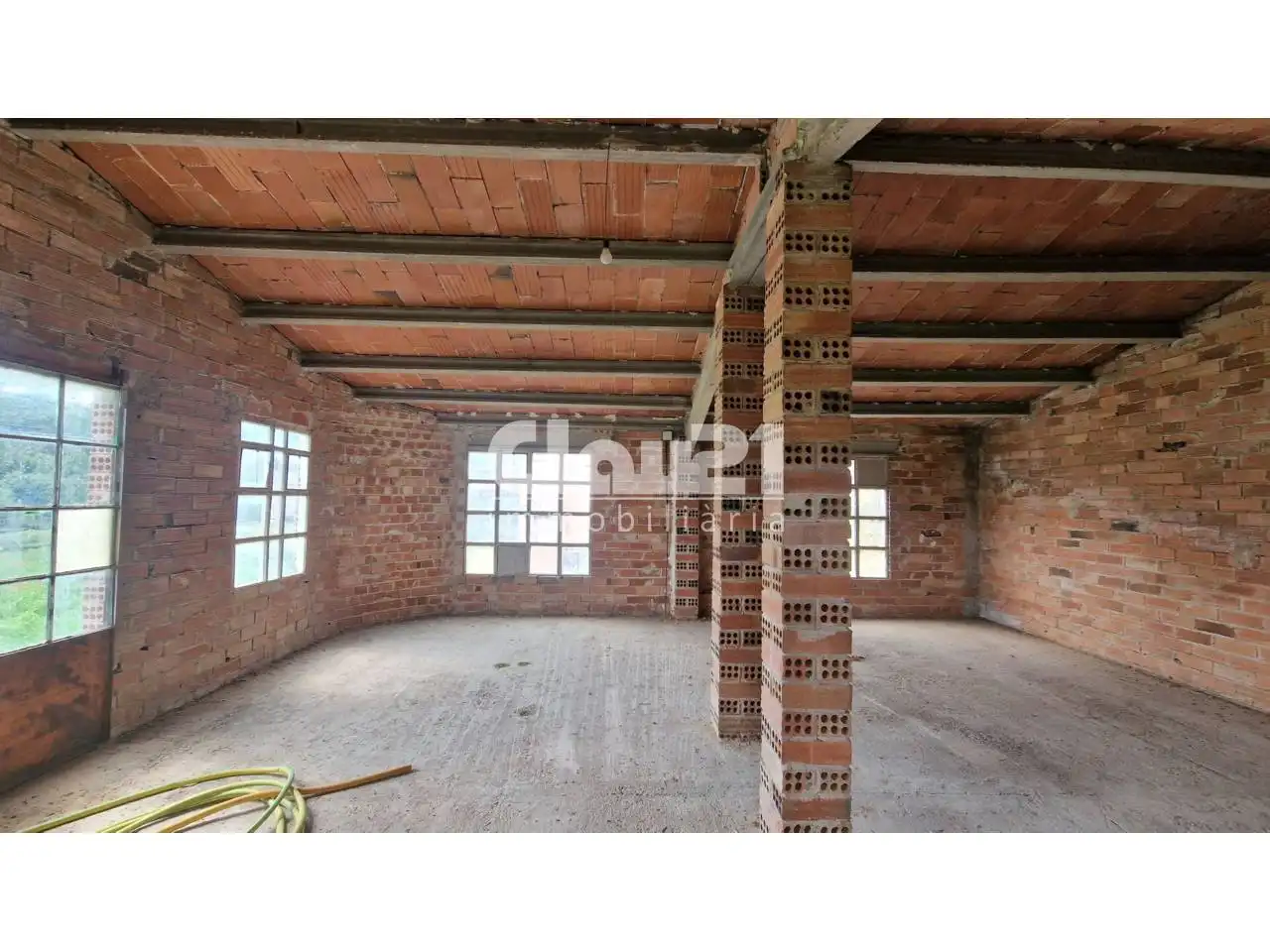 Houses for sale in Cardona