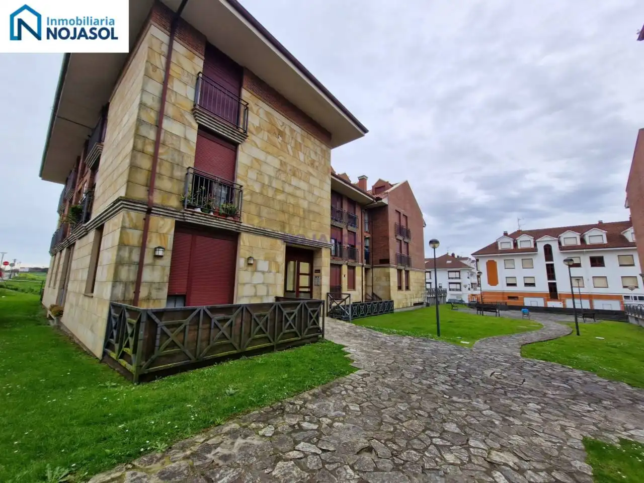 Vista exterior de Apartamento en venta en Meruelo con Calefacción, Amueblado y Balcón