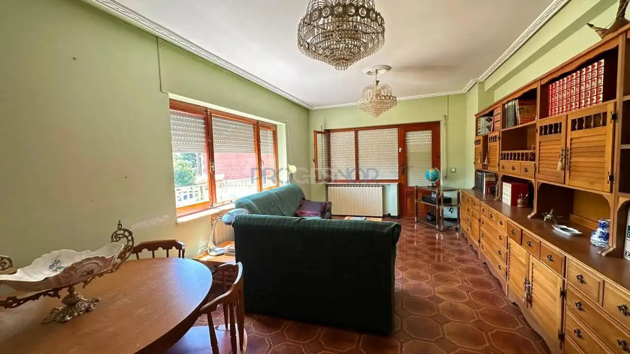 Sala de estar de Casa o chalet en venta en Carrizo con Calefacción, Jardín privado y Terraza