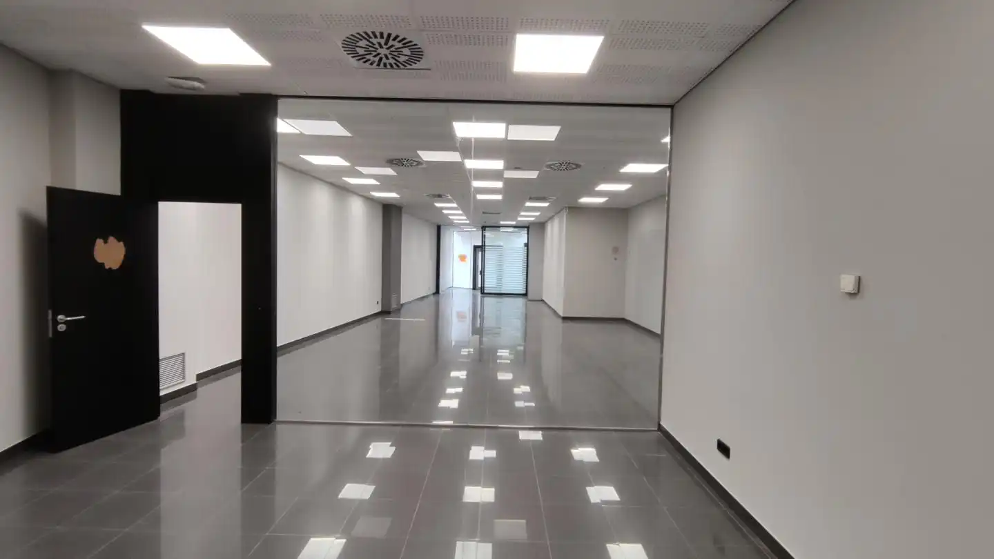 Geschaftsraum zur Miete in Buñol