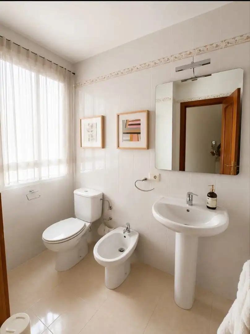 Baño de Piso de alquiler en San Cristóbal de la Laguna con Aire acondicionado