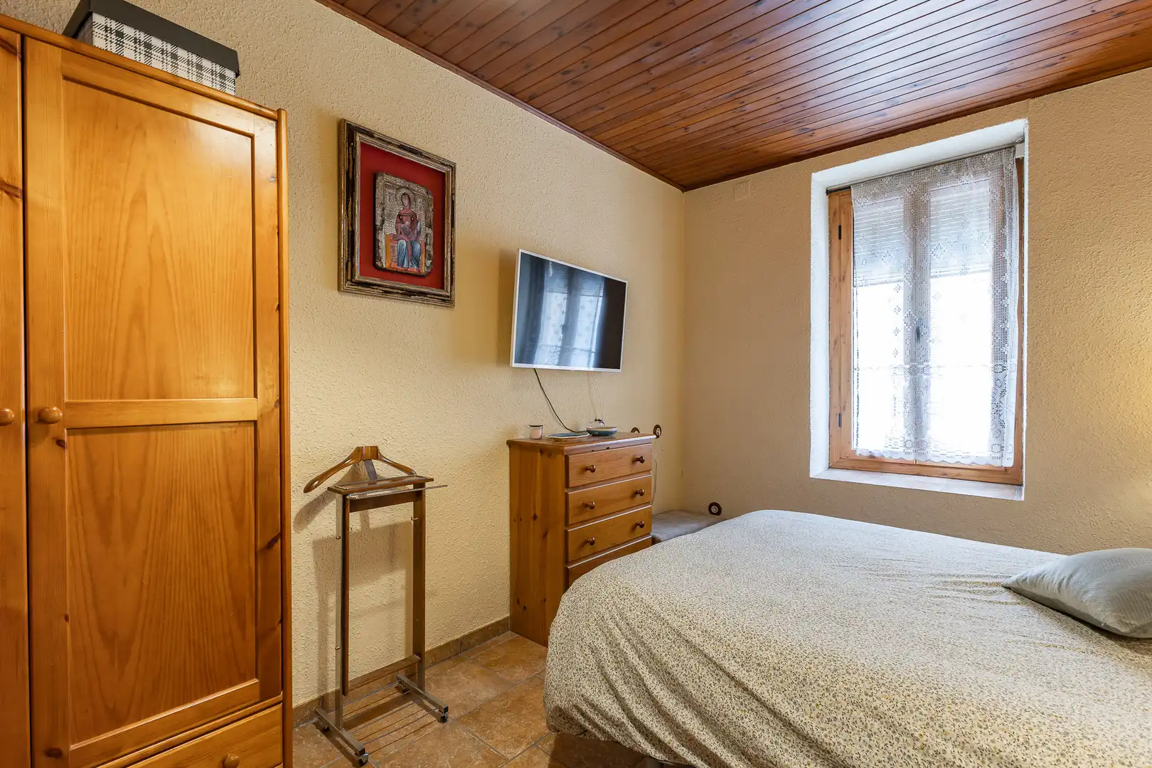 Habitación de Casa adosada en venta en Torrelavit con Calefacción y Terraza
