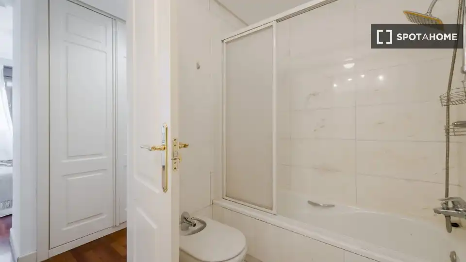 Room in Madrid, Madrid