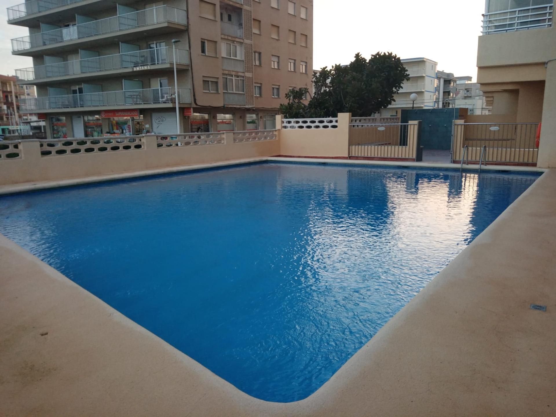 Piscina de Apartamento de alquiler en Bellreguard con Balcón y Piscina comunitaria