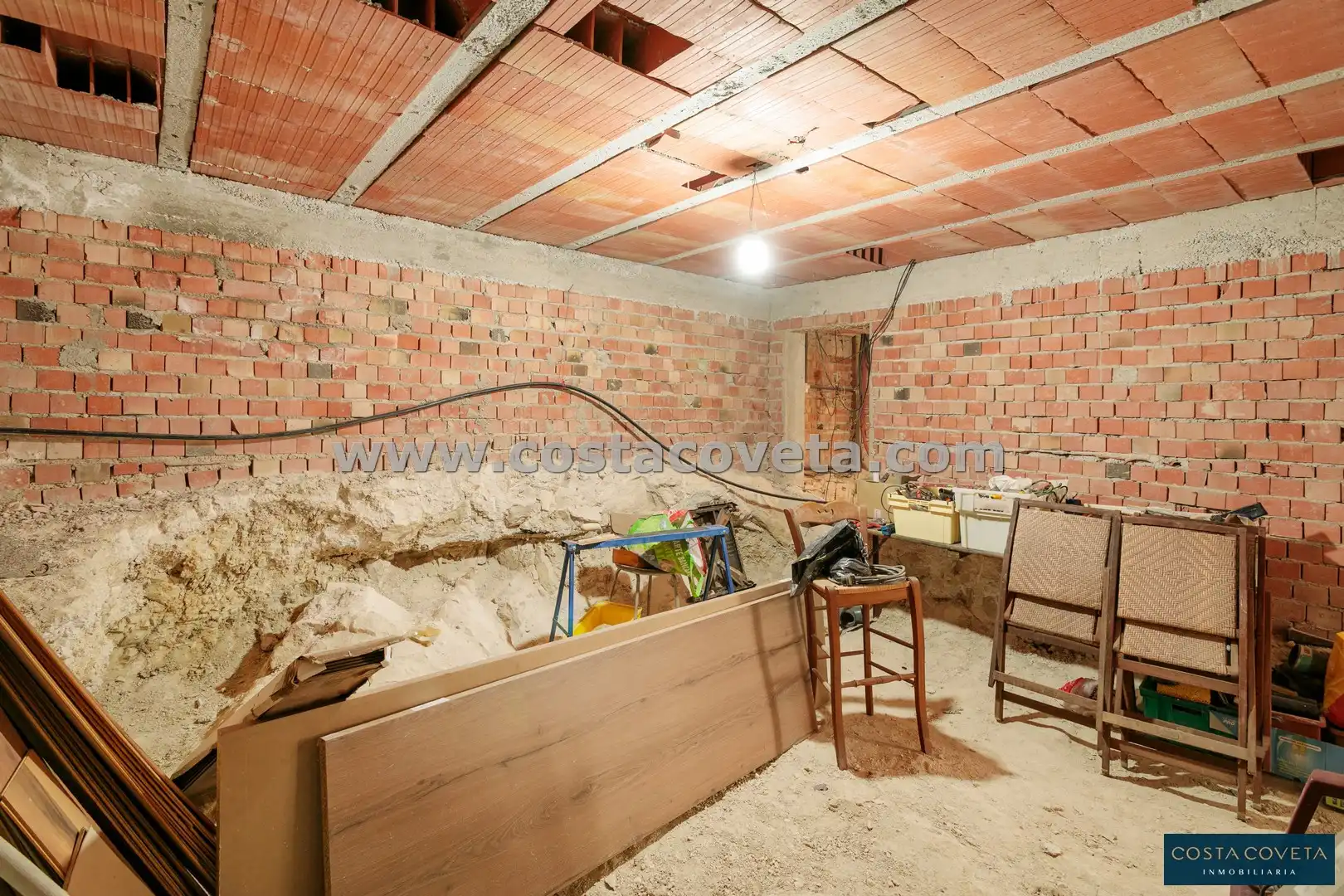 Haus oder Chalet zum Verkauf in El Campello mit Klimaanlage, Privatgarten und Terrasse
