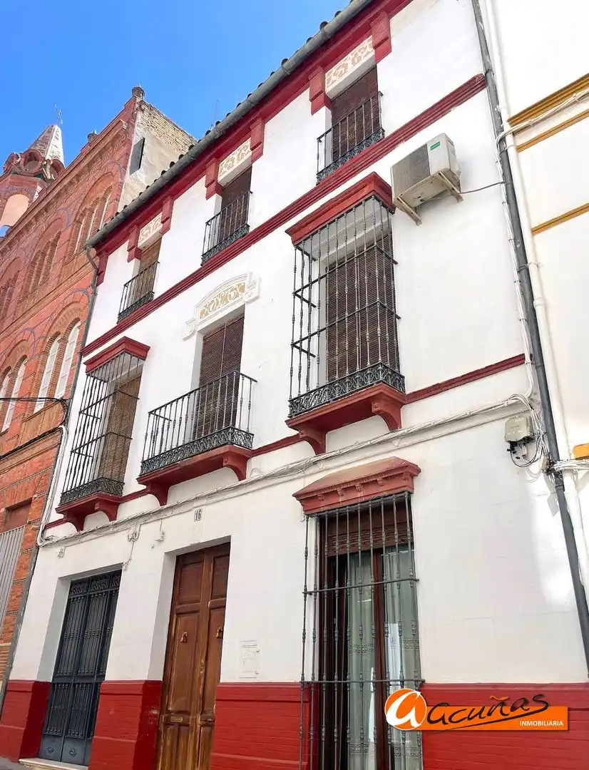 Vista exterior de Casa adosada en venta en Puente Genil con Terraza y Trastero