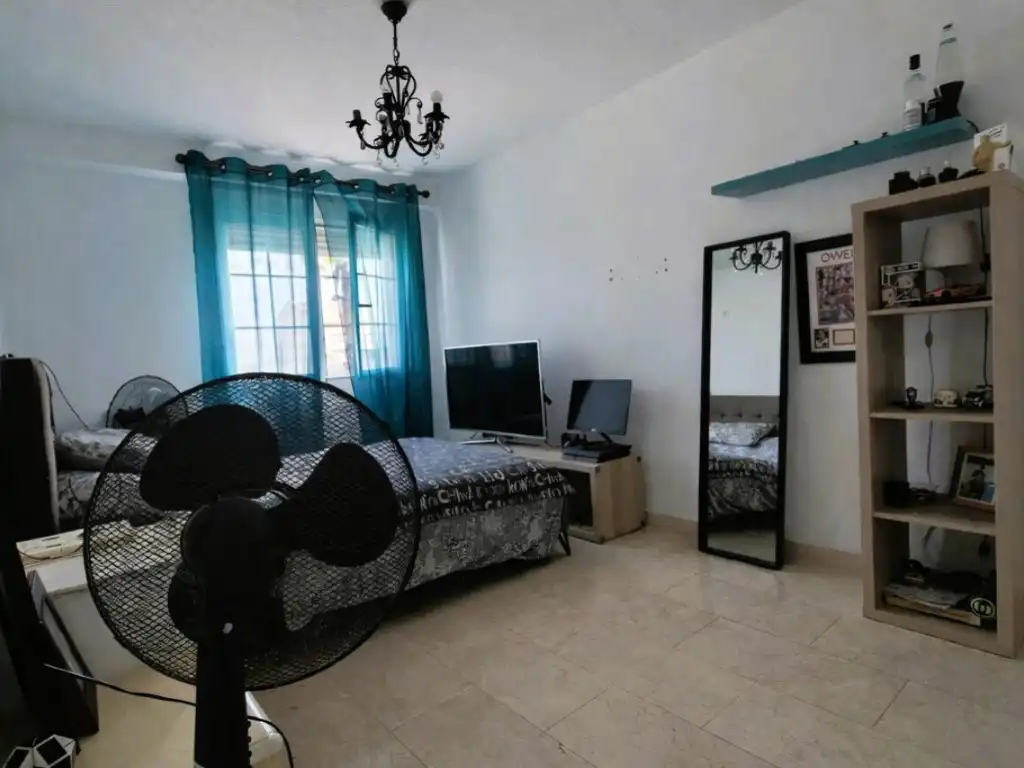 Dormitori de Casa adosada en venda en Orihuela amb Aire condicionat, Jardí privat i Moblat