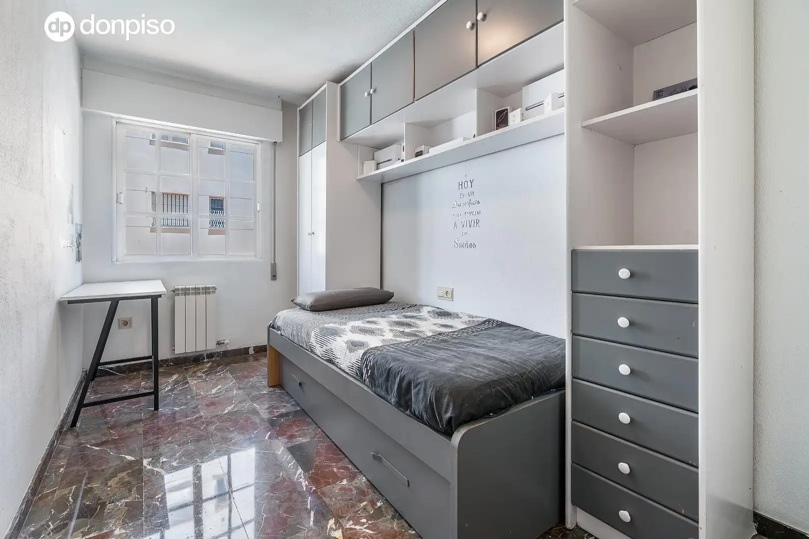 Habitación de Piso en venta en Granada con Aire acondicionado, Calefacción y Terraza