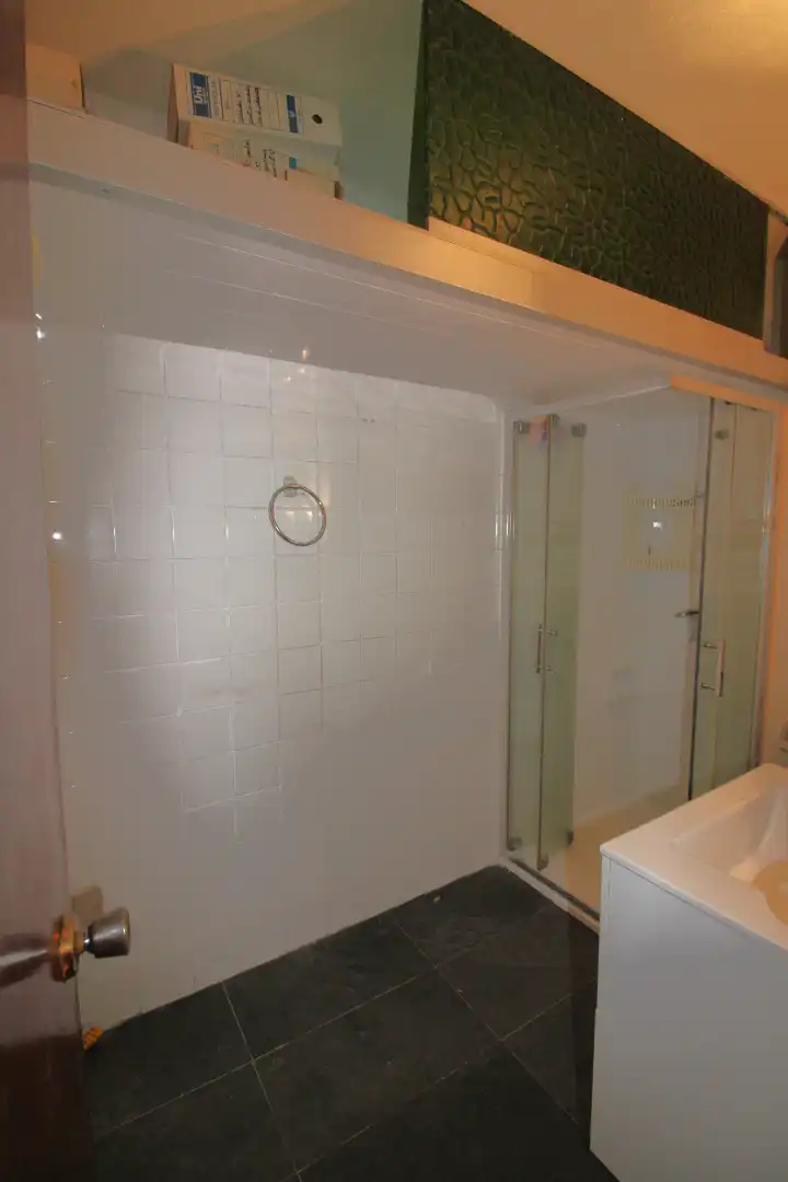 Baño de Piso en venta en Santander con Calefacción