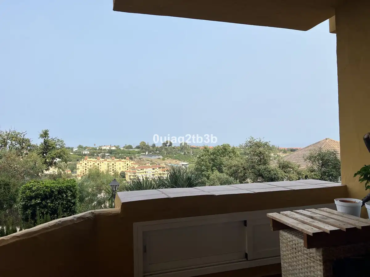 Terrassa de Apartament en venda en Estepona amb Aire condicionat, Terrassa i Piscina comunitària