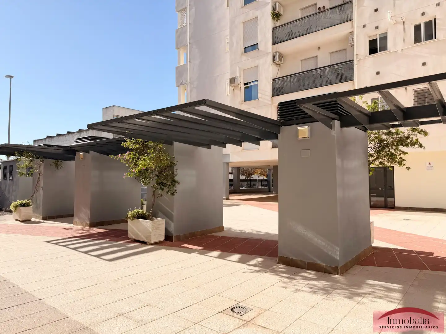 Parking de Piso en venta en Sevilla con Aire acondicionado, Terraza y Trastero