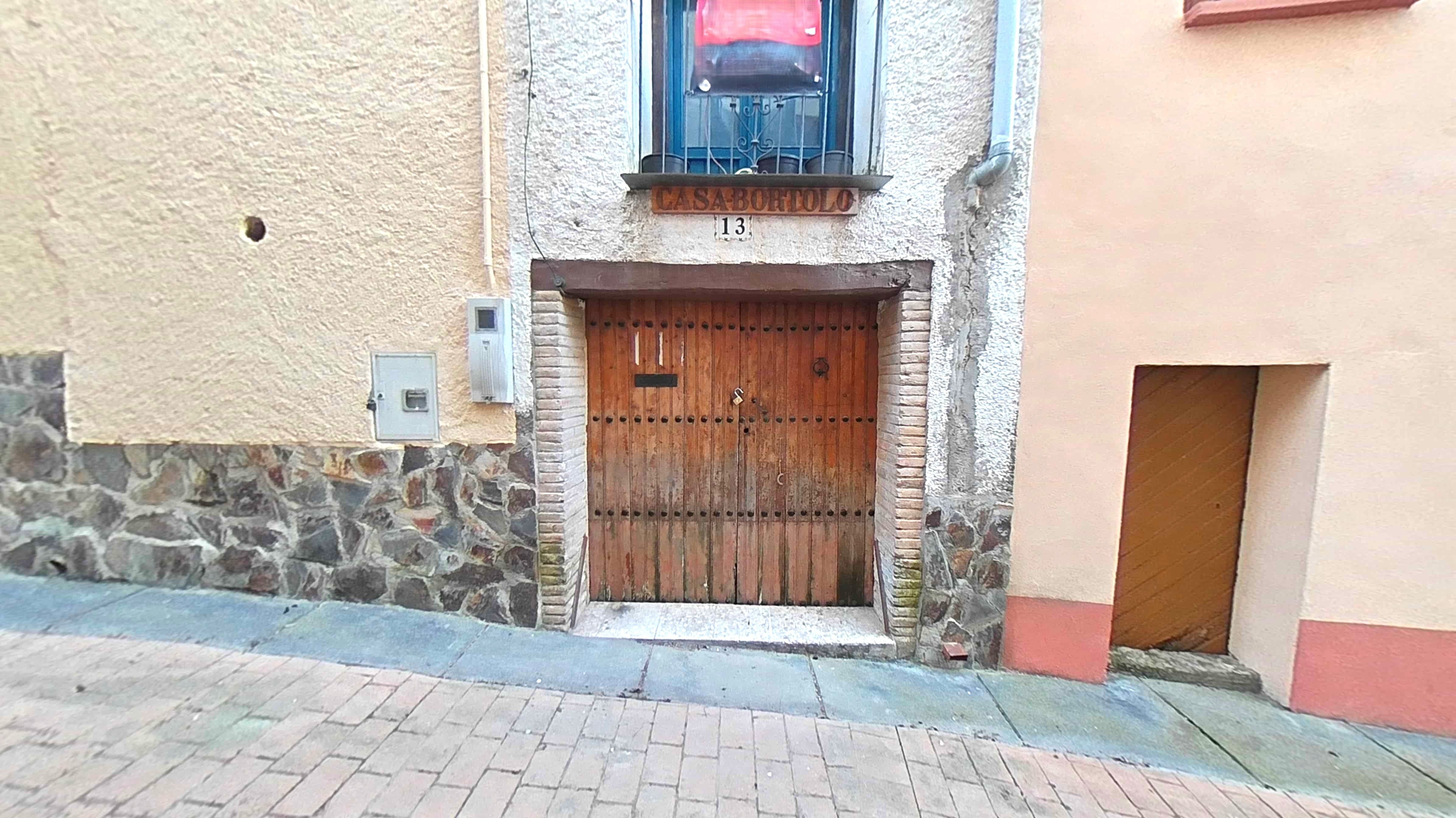 Vista exterior de Casa o xalet en venda en La Puebla de Castro amb Terrassa i Traster