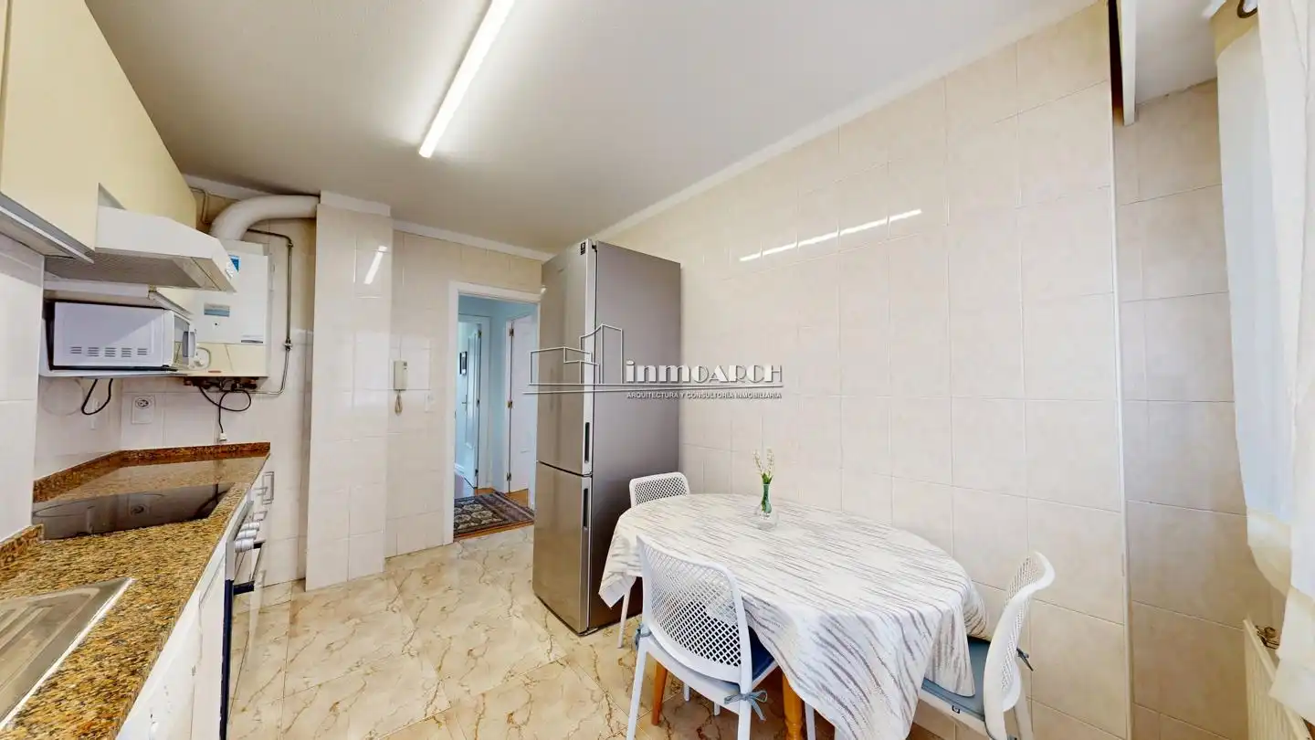 Cocina de Piso de alquiler en A Coruña Capital  con Amueblado