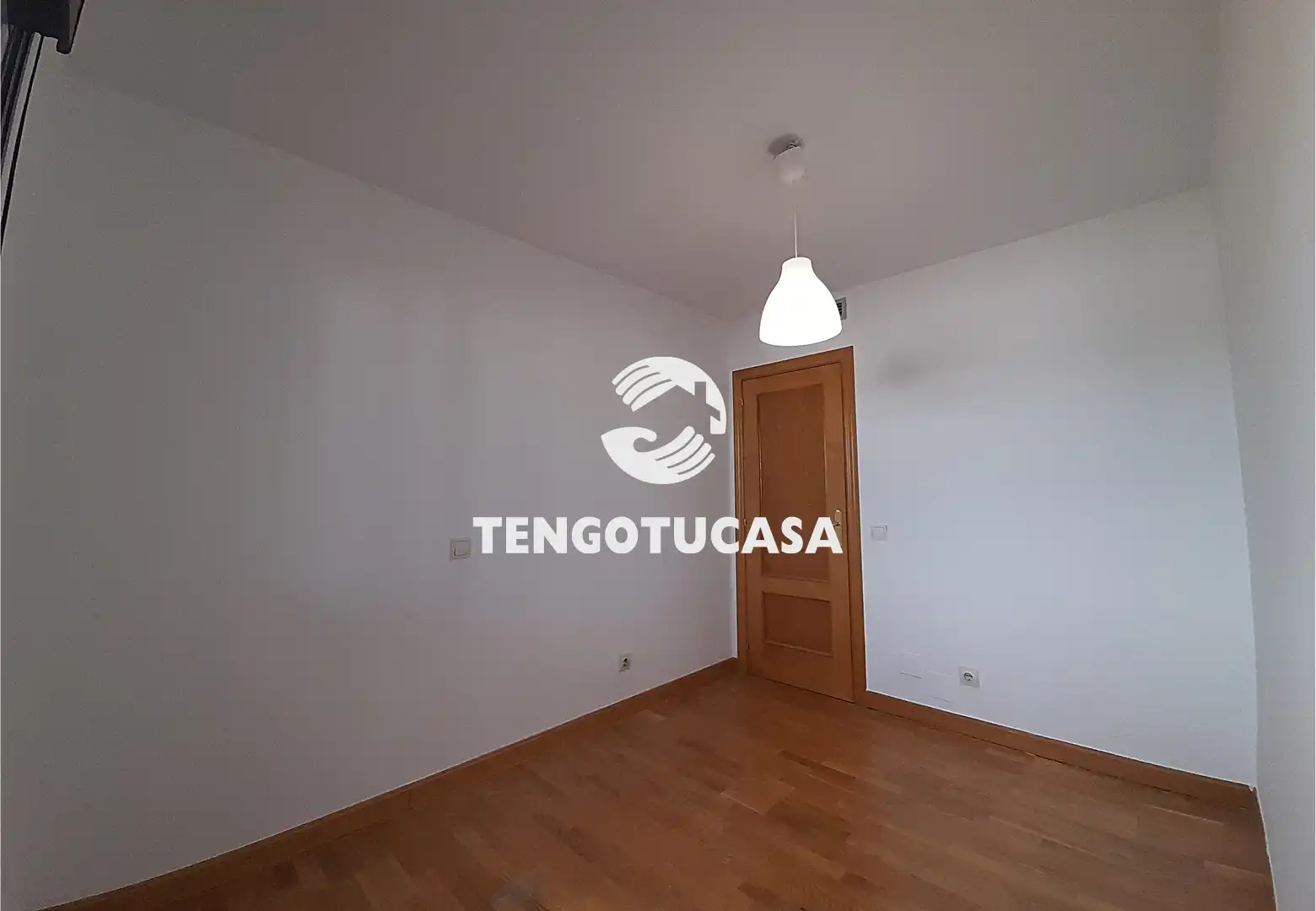 Schlafzimmer von Dachboden zum Verkauf in Madrid mit Klimaanlage, Heizung und Terrasse