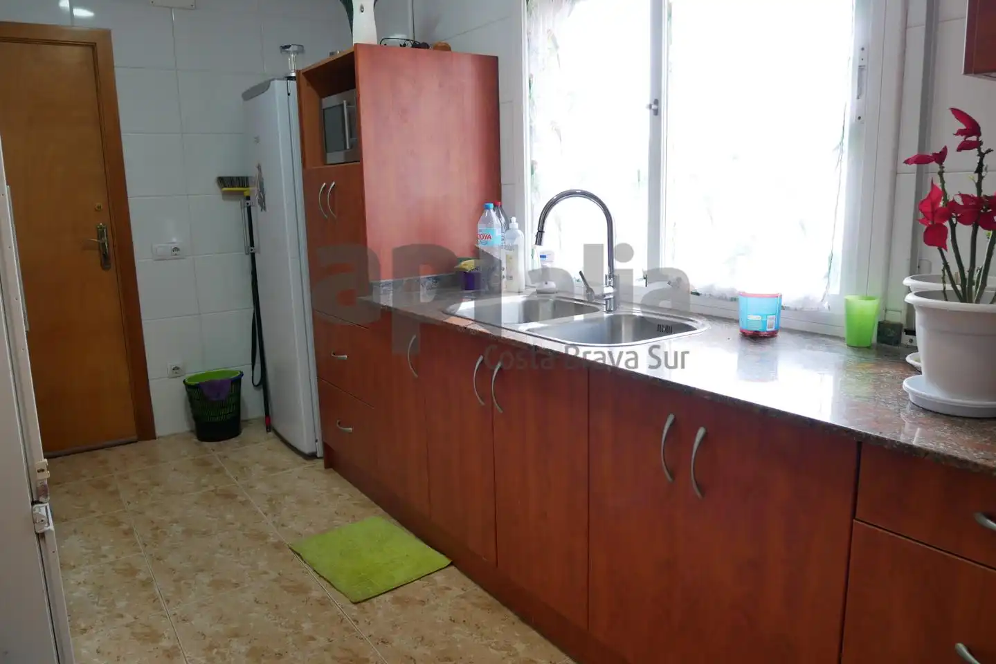 Küche von Haus oder Chalet zum Verkauf in Maçanet de la Selva mit Klimaanlage, Heizung und Privatgarten