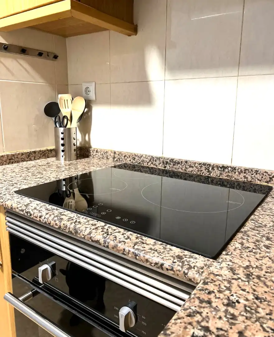 Cocina de Piso para compartir en Valencia con Aire acondicionado, Calefacción y Amueblado