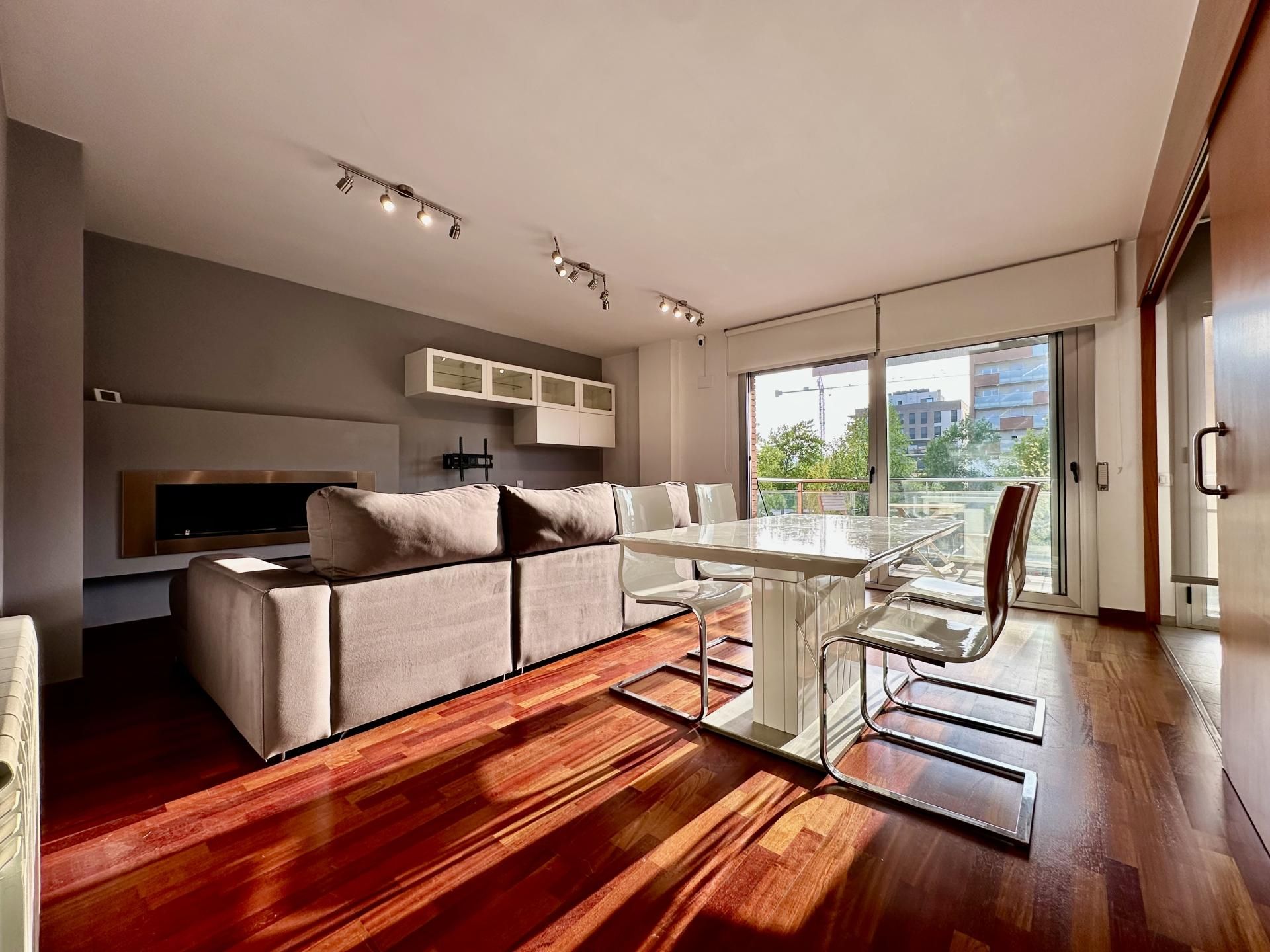 Sala de estar de Piso de alquiler en Vic con Calefacción y Jardín privado